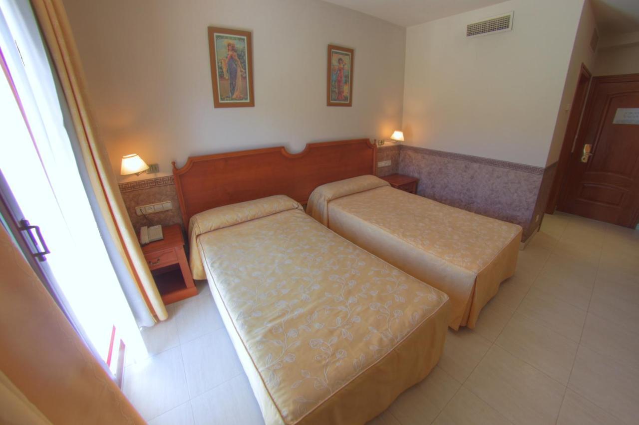 Hotel Avenida Беас-де-Сегура Номер фото